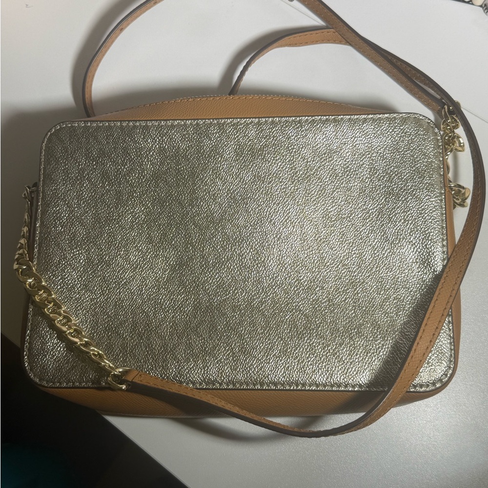 Michael Kors Jet Set Large East West Crossbody Shoulder Bag Gold - Picture 9 of 9